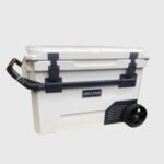 REFRIGERADOR/FREEZER VOLCANO 55LT CON BATERÍA INCLUÍDA COLOR BLANCO